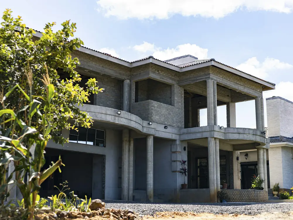 Maison individuelle à étage, poteaux et dalles en béton armé